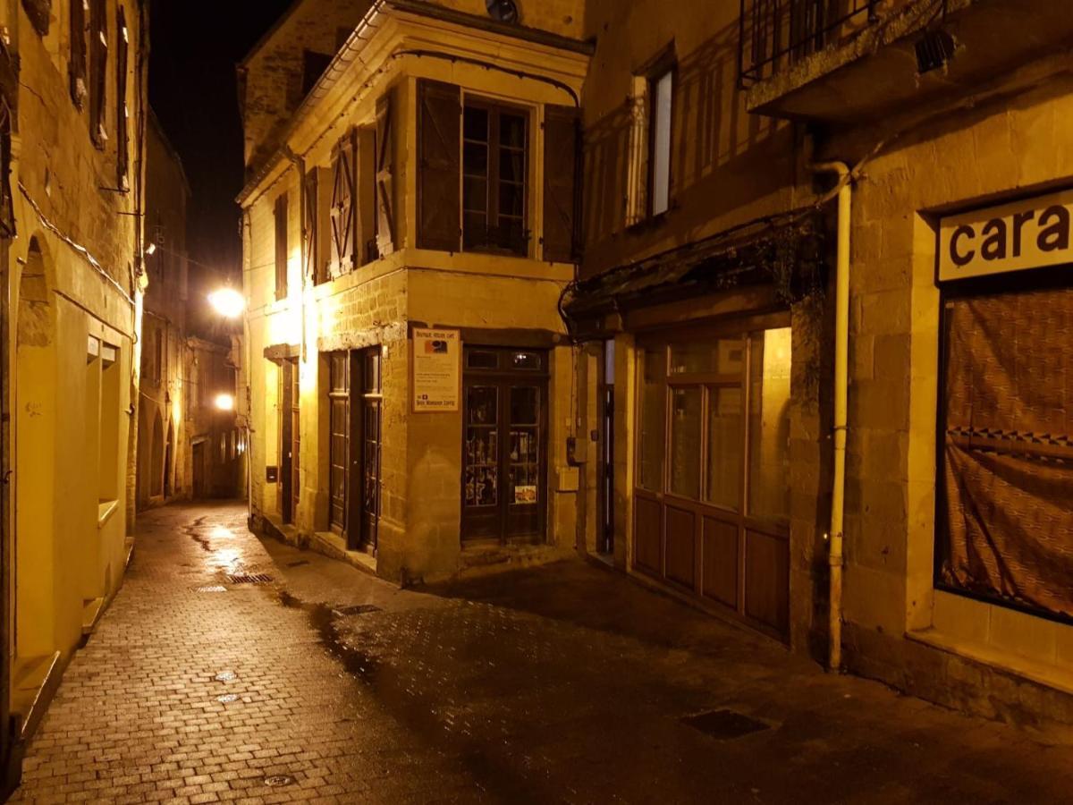 Maison De Caractere Au Coeur De La Cite Medievale De Gourdon Экстерьер фото