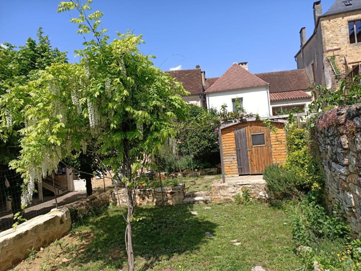 Maison De Caractere Au Coeur De La Cite Medievale De Gourdon Экстерьер фото