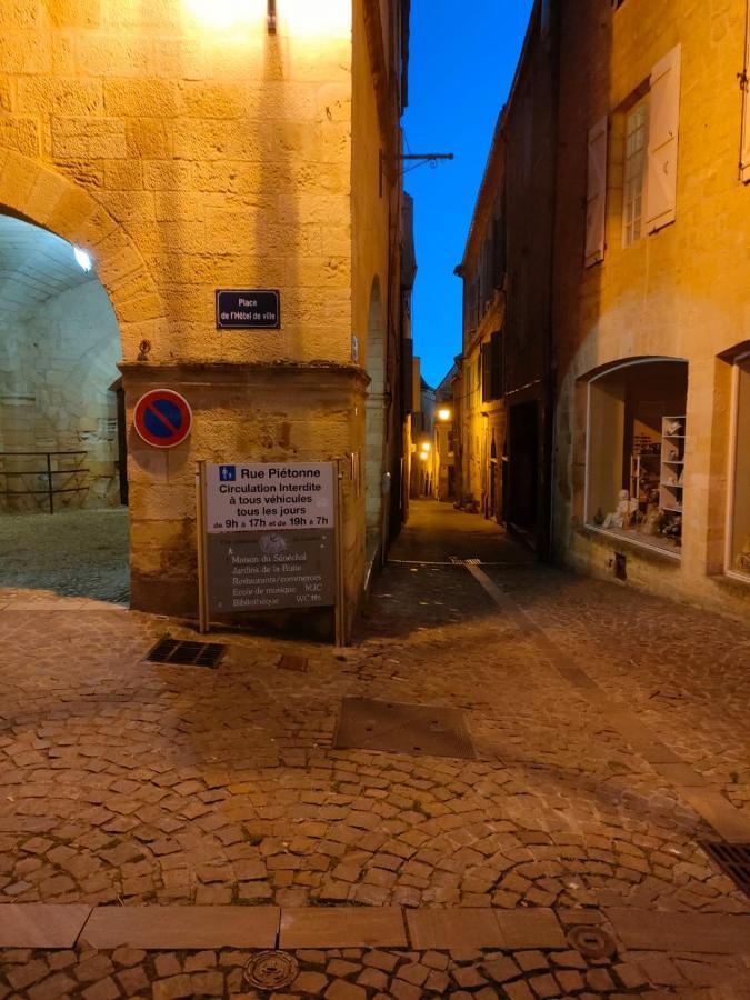Maison De Caractere Au Coeur De La Cite Medievale De Gourdon Экстерьер фото